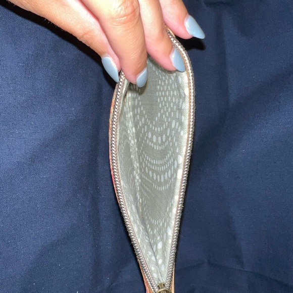 Joyful Creations Wristlet - Picture 4 of 4